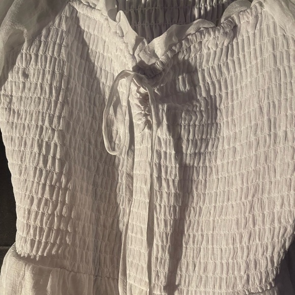 Cute white dress - Picture 2 of 7